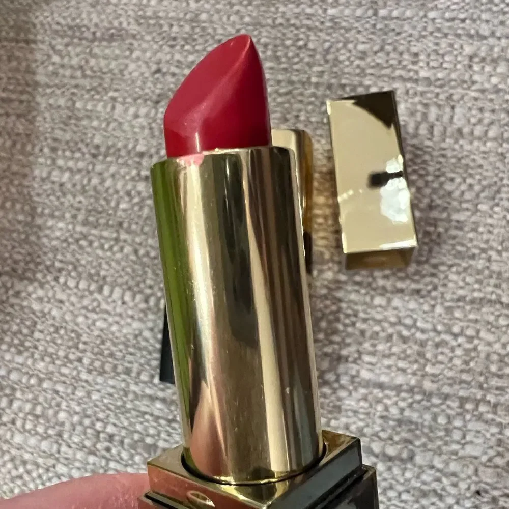 Bobbi Brown and Estée Lauder lipstick bundle full size